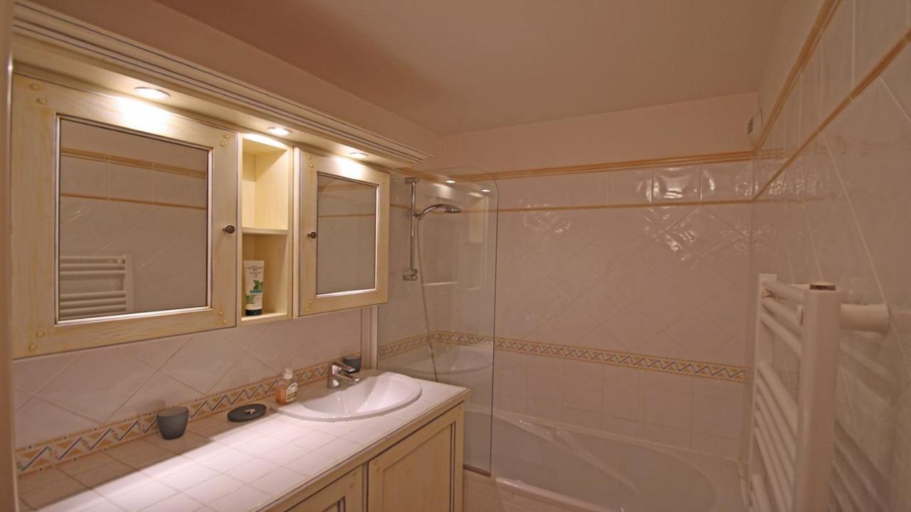 Sainte-Maxime - 3 Bedroom Apartment, Air Conditioned, Outdoor Terrace, Swimming Pool Exterior photo
